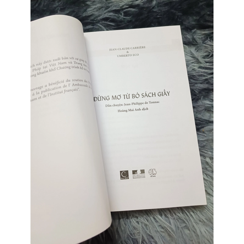Đừng mơ từ bỏ sách giấy (Umberto Eco) 535533