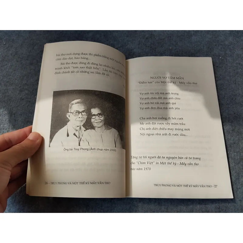 TRUY PHONG VÀ MỘT THẾ KỶ MẤY VẦN THƠ 719926
