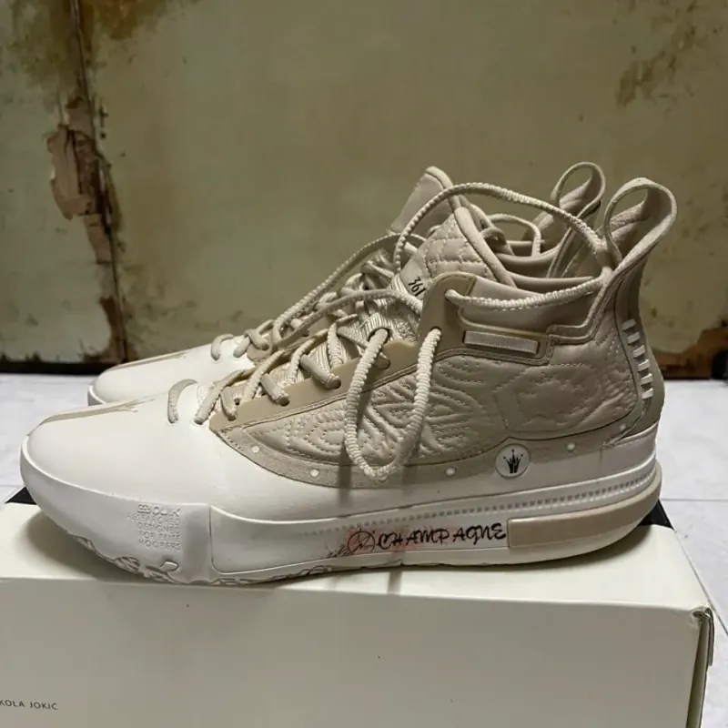 Giày bóng rổ chính hãng Joker 1, size 10.5UK, mới 97% như hình 1004678