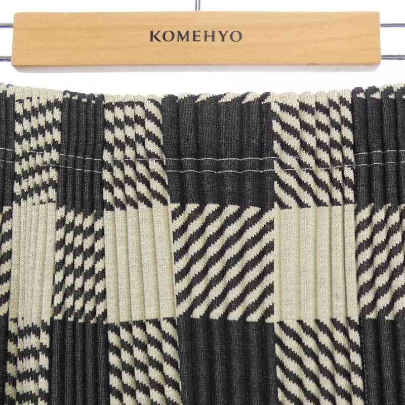 Pleats Please PLEATS PLEASE Kiểu kẻ 2014 PP43-JG733 7569082 Váy - Hàng hiệu Chính hãng 813350