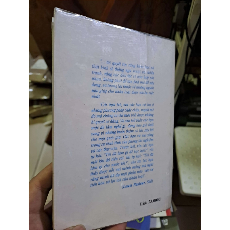 Gương hi sinh - Nguyễn Hiến Lê VĂN HỌC HCM1008 919776