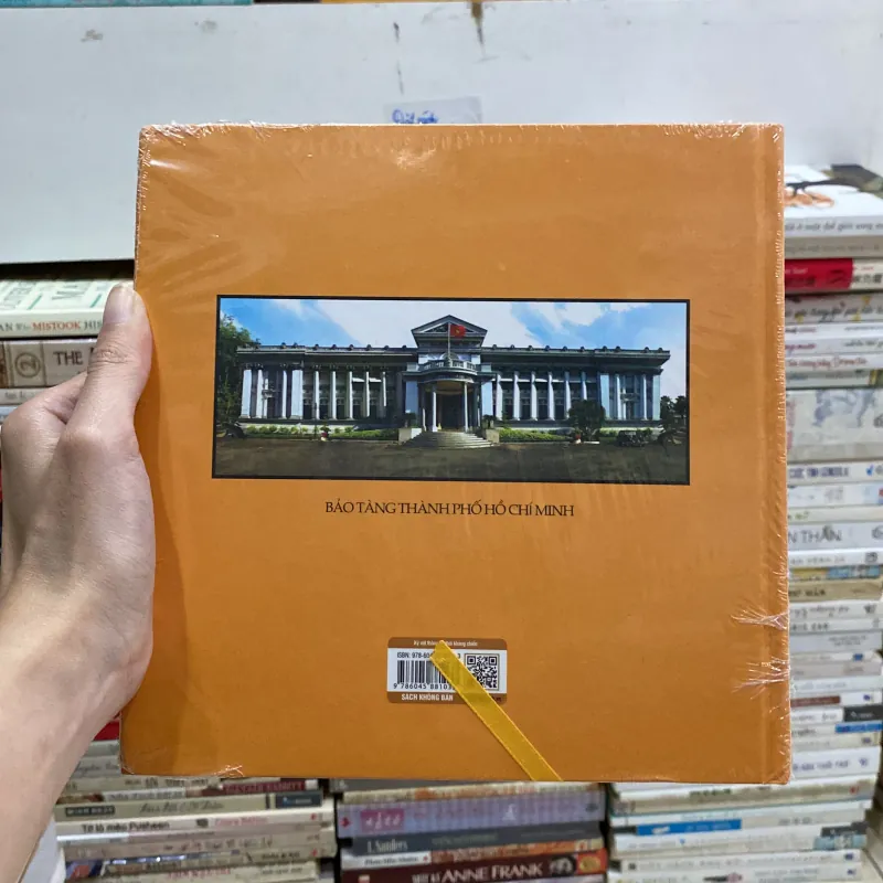 Kỷ Vật Thông Tin Thời Kháng Chiến ( Bìa cứng - nguyên seal ) ♟️ 762430