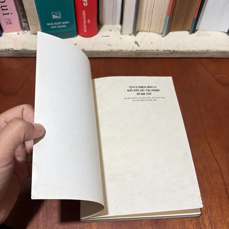 Sách Luật: Trách Nhiệm Hình Sự Đối Với Các Tội Phạm Về Ma Tuý - TS. Trần Văn Luyện - 2000 748203