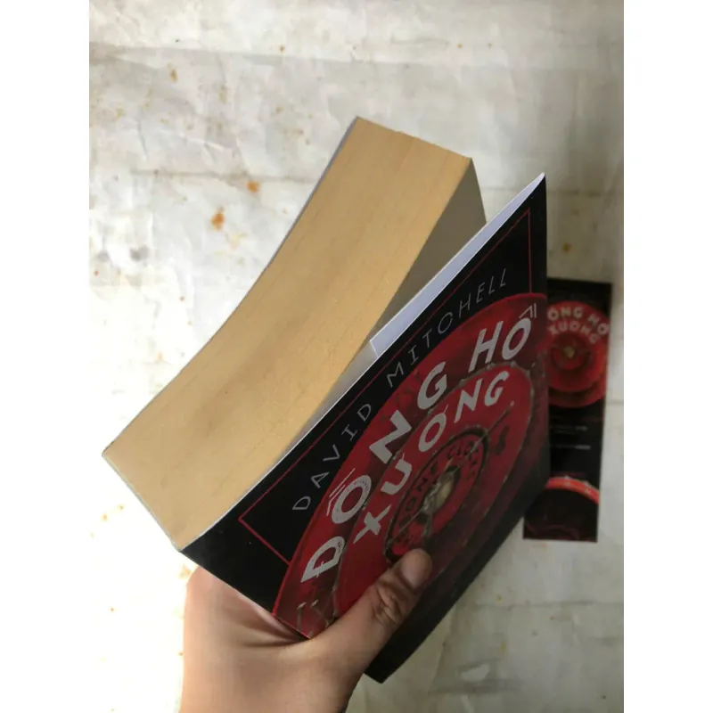 Đồng Hồ Xương - David Mitchell 763089