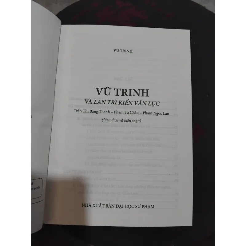 Vũ Trinh và Lan Trì kiến văn lục  1020406