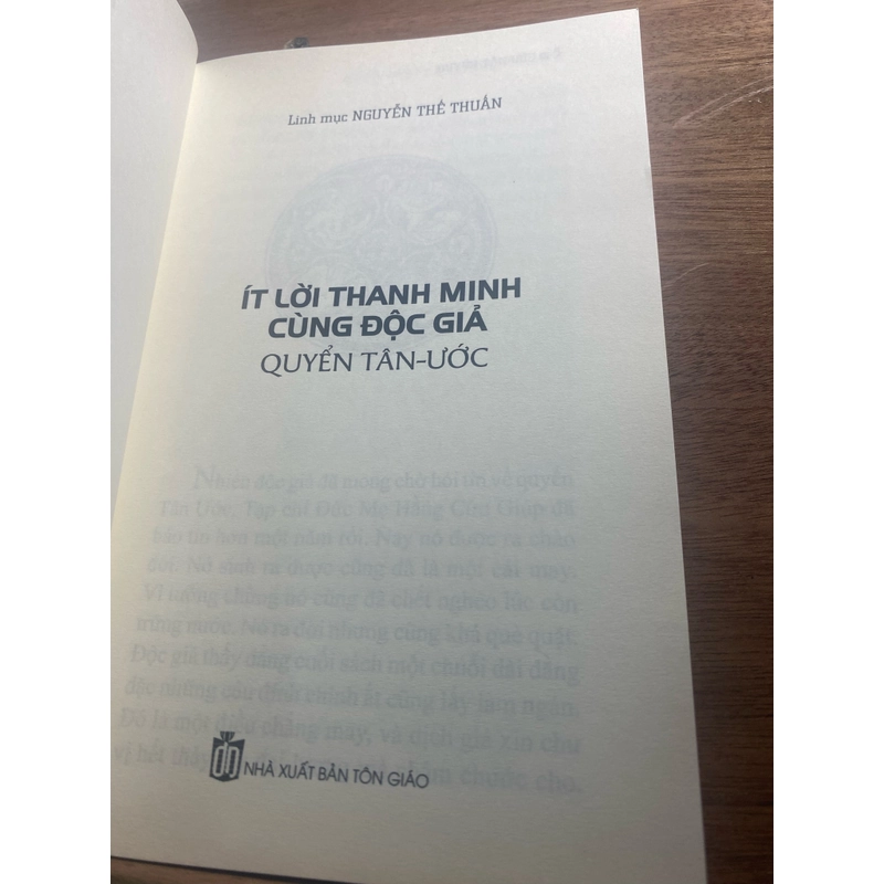 Ít lời thanh minh cùng độc giả (Lm Nguyễn Thế Thuấn) - sách sưu tầm 517108
