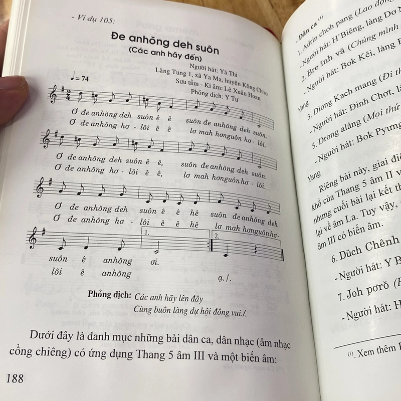 TÌM HIỂU THANG ÂM -ĐIỆU THỨC TRONG ÂM NHẠC DÂN GIAN BAHNAR,Bản bìa cứng, có chữ ký tác giả 528020