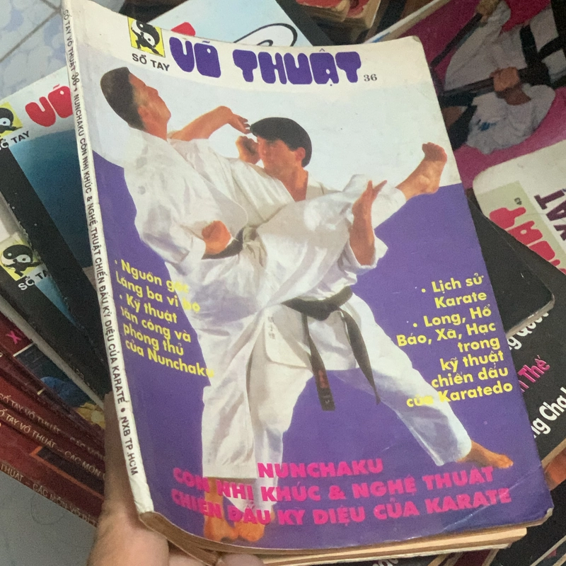 SỔ TAY VÕ THUẬT- NUNCHAKU CÔN NHỊ KHÚC & NGHỆ THUẬT CHIẾN ĐẤU HIỆU QUẢ CỦA KARATE  544378