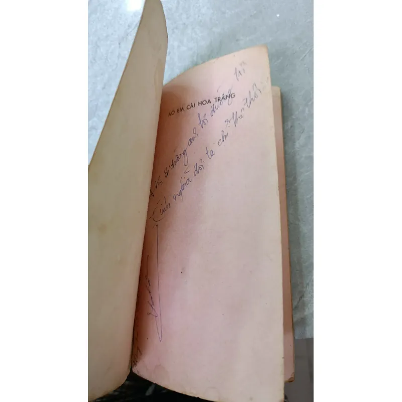 ÁO EM CÀI HOA TRẮNG - VÕ HỒNG 748860