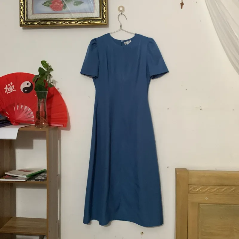 Đầm xanh dương dài tới cổ chân 927067