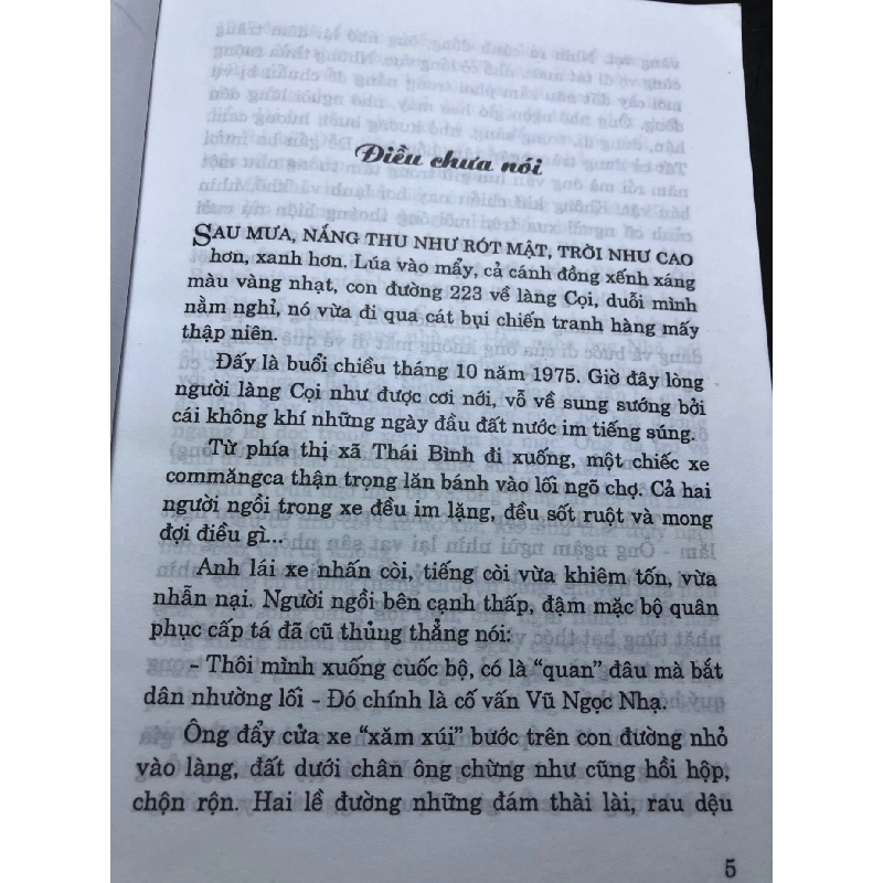 Chuyện tình ông cố vấn 2004 mới 70% ố bẩn nhẹ Võ Bá Cường HPB0906 SÁCH VĂN HỌC 915616