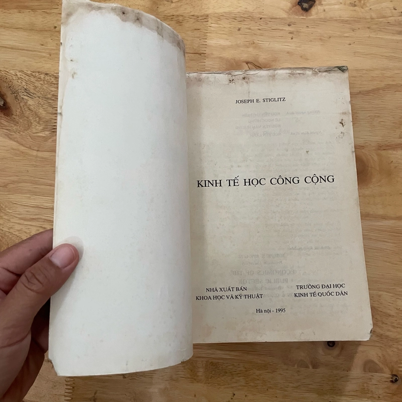 II Sách Kinh Tế: Kinh Tế Học Công Cộng - JOSEPH E. STIGLITZ - 1995 472391