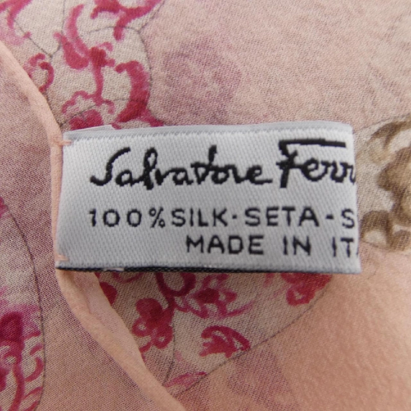 Khăn choàng SALVATORE FERRAGAMO - Hàng hiệu Authentic 832912