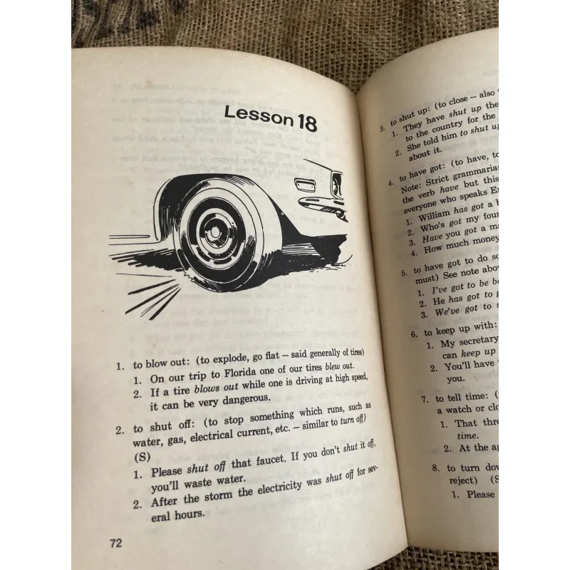 Thành ngữ tiếng Anh- REVISED EDITION ESSENTIAL IDIOMS IN English 1017545