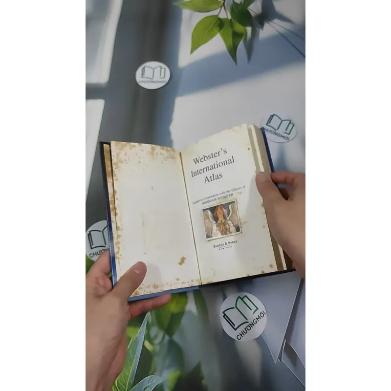 Webster's International Atlas 990493