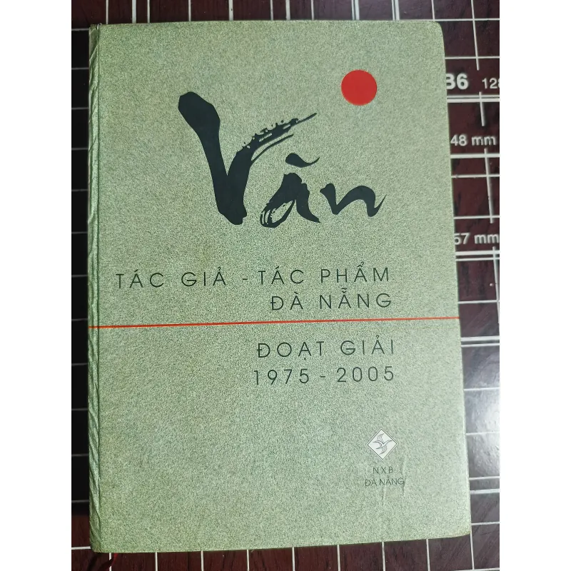 Văn - tác giả - tác phẩm Đà Nẵng đoạt giải 1975 - 2005 754619