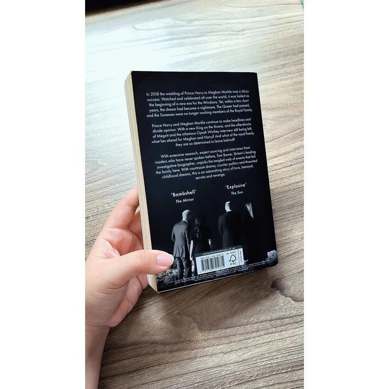 Revenge: Meghan, Harry, and the War Between the Windsors
(Sách cũ) 722974