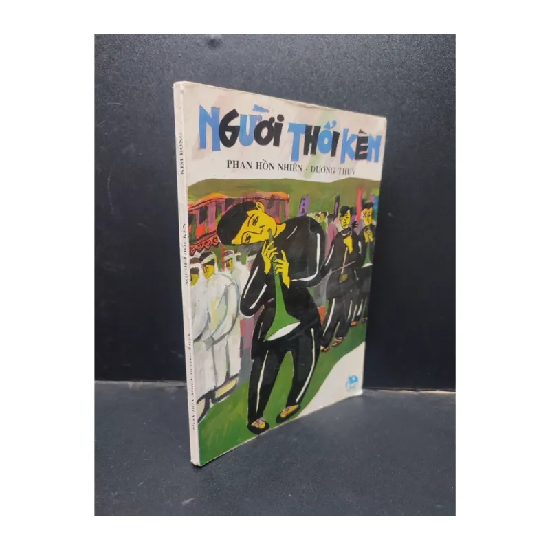 Người Thổi Kèn Phan Hồn Nhiên - Dương Thụy 985048