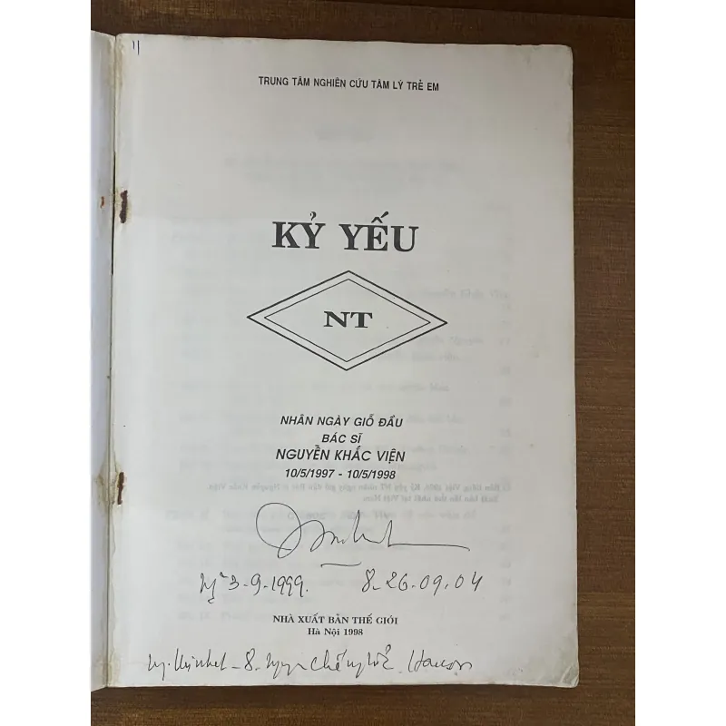 KỶ YẾU NT – TƯ LIỆU QUÝ VỀ BÁC SĨ NGUYỄN KHẮC VIỆN 1023605