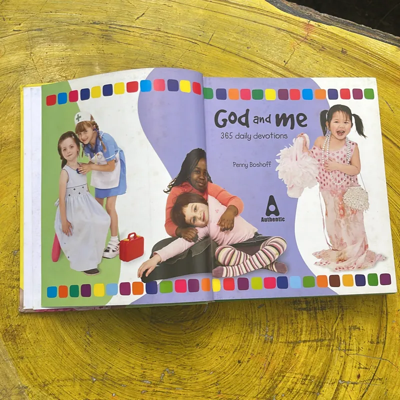 GOD AND ME 365 daily devotions 697874