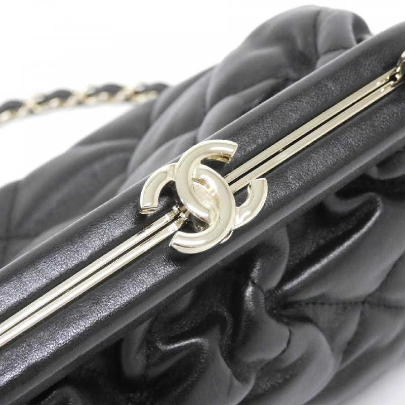 Túi xách chéo Chanel AS4717 610940