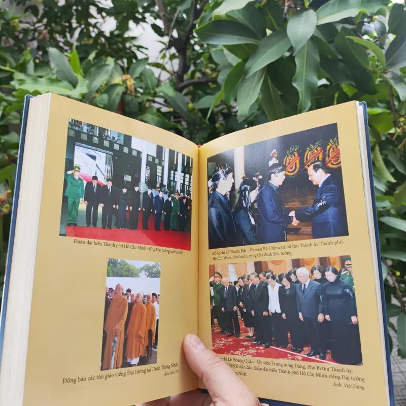 Đại Tướng Trong Lòng Dân - Ấn bản bìa cứng nhà nước đặt hàng 732219