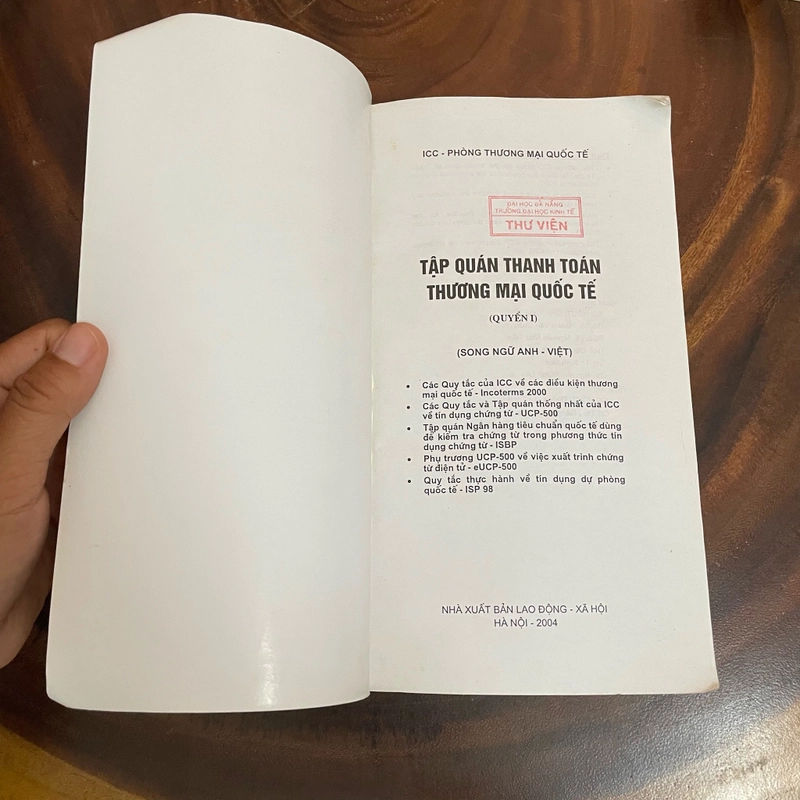 II Tựa sách: Tập Quán Thanh Toán Thương Mại Quốc Tế (Song ngữ Anh - Việt) - 2005 455229