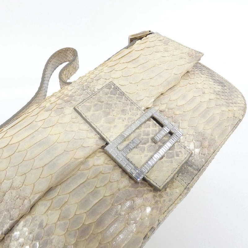 Túi xách vai Fendi Baguette 8BR000 JW7 - Hàng hiệu Chính hãng 767602