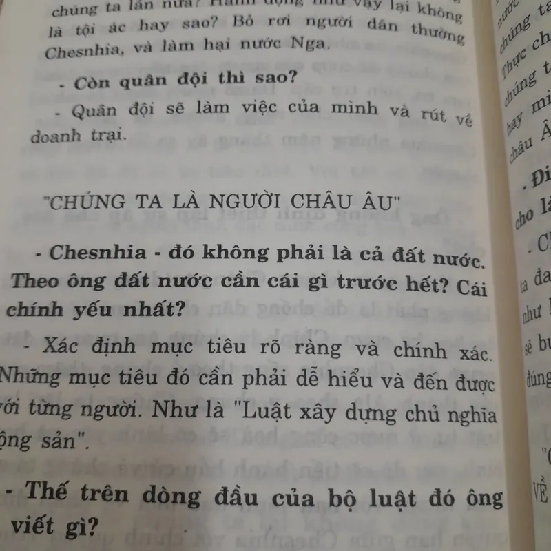 Sáu lần gặp người đứng đầu nước Nga V. PUTIN. Tác giả Natalia Ghê Vorkian... 697502