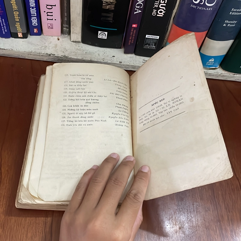 [Sách Xưa] - II Tập Thơ Văn Nhạc Chọn Lọc: Nước Reo - Nhiều Tác Giả - 1983 547812