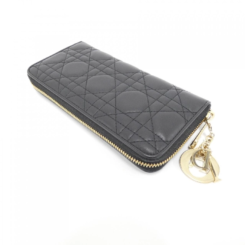 Ví Christian Dior Lady Dior Voyageur S0007ONMJ 622882