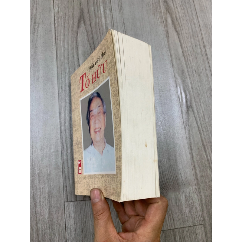 Sách đến với thơ tố hữu. 999 471186