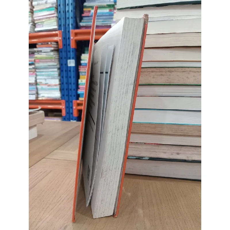 DATABASE MANAGEMENT: Developing application systems using Oracle - Ralph B. Bisland, JR 605771