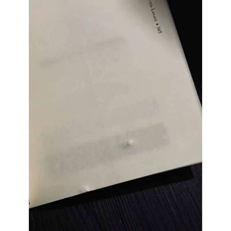 Ma nữ của Laplace 745409