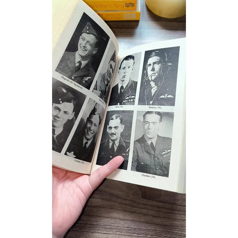 Pan Military Classics Series - Bomber Command (Max Hastings) (preloved book) 722872