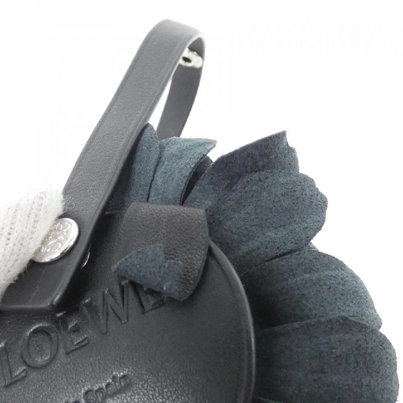 Móc khóa hoa hồng cổ điển Loewe ANCIEN ROSE 100 18 104 623054