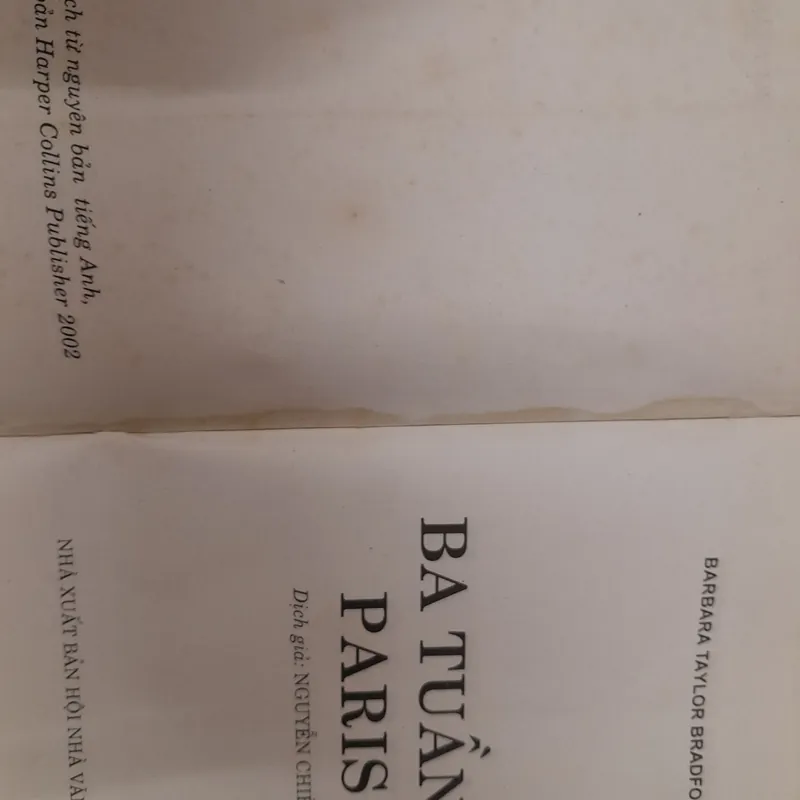 Ba tuần ở Paris. Barbara T. Bradford 574194