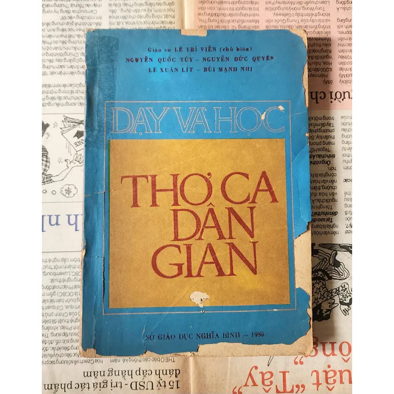 Dạy và học: Thơ ca dân gian - Giáo sư Lê Trí Viễn làm chủ biên 704199