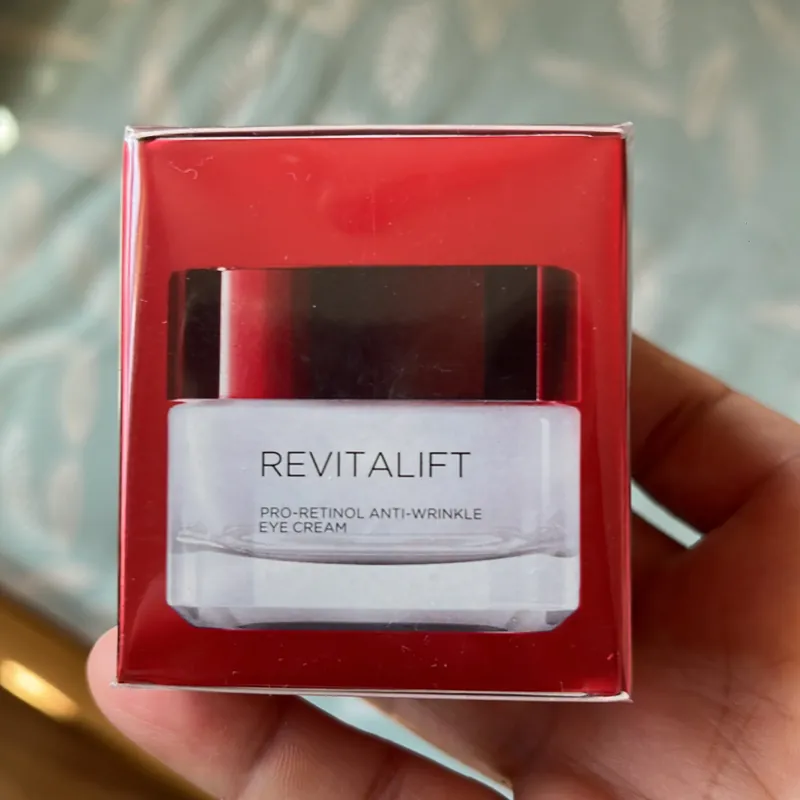 Kem mắt L’Oreal Revitalift Pro Retinol chống nh wrinkle 15ml 573063