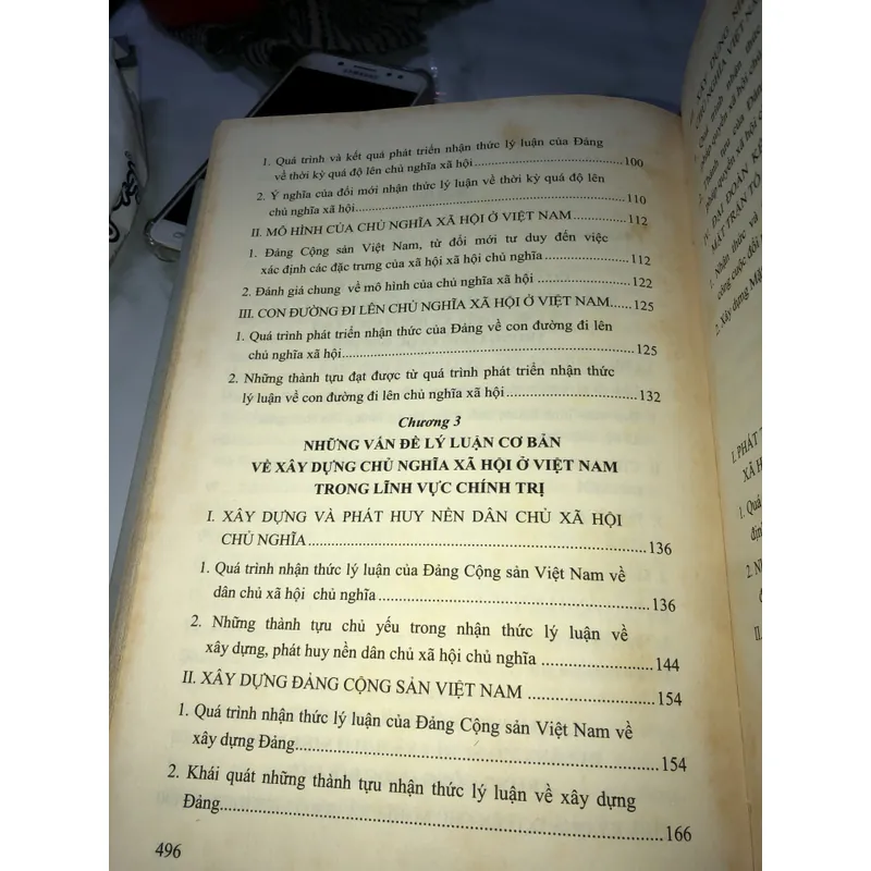 Chủ nghĩa xã hội ở Việt Nam những vấn đề lý luận từ công cuộc đổi mới  738086