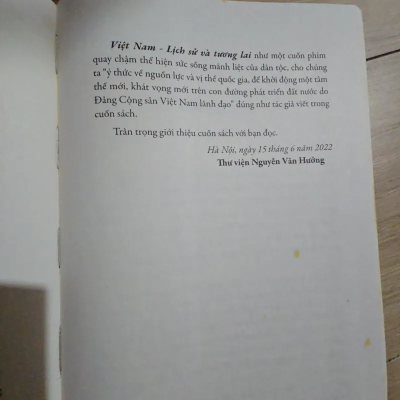Việt Nam: Lịch sử và tương lai - Nguyễn Văn Hưởng 933848