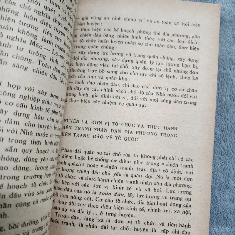 Xây dựng mỗi huyện thành một pháo đài quân sự | Lê Trọng Tấn 756613