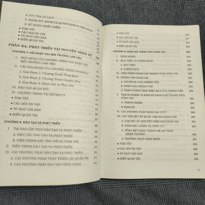 [Giáo trình] Quản Trị Nhân Sự - Nguyễn Hữu Thân - Năm 1996 606354