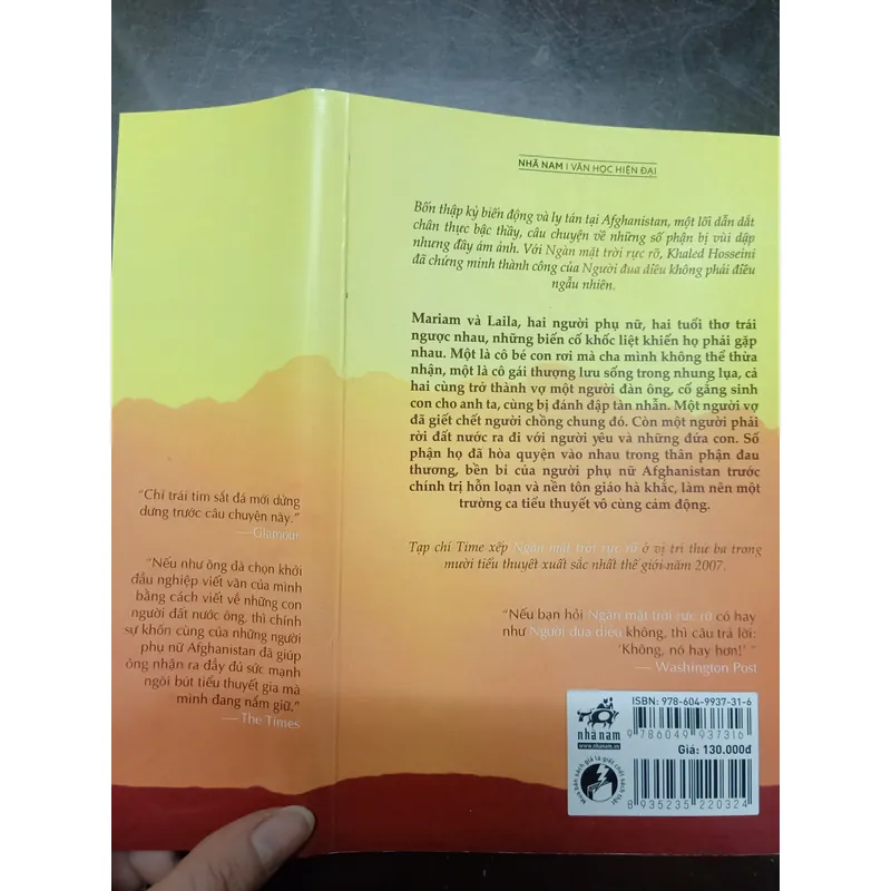 Ngàn mặt trời rực rỡ - Sách cũ 642576