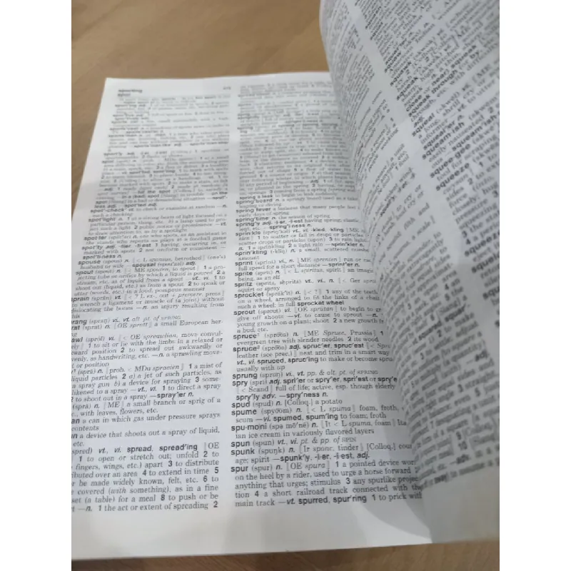 Webster's new world compact school and office dictionary 574151