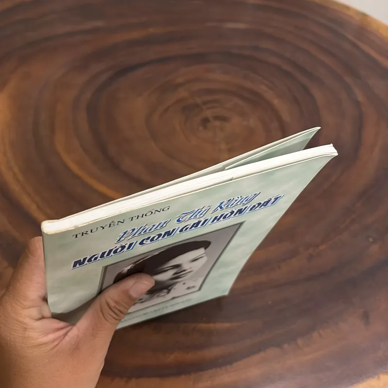 II Sách Lịch Sử: Truyền Thống Phan Thị Ràng, Người Con Gái Hòn Đất - 2012 1000935