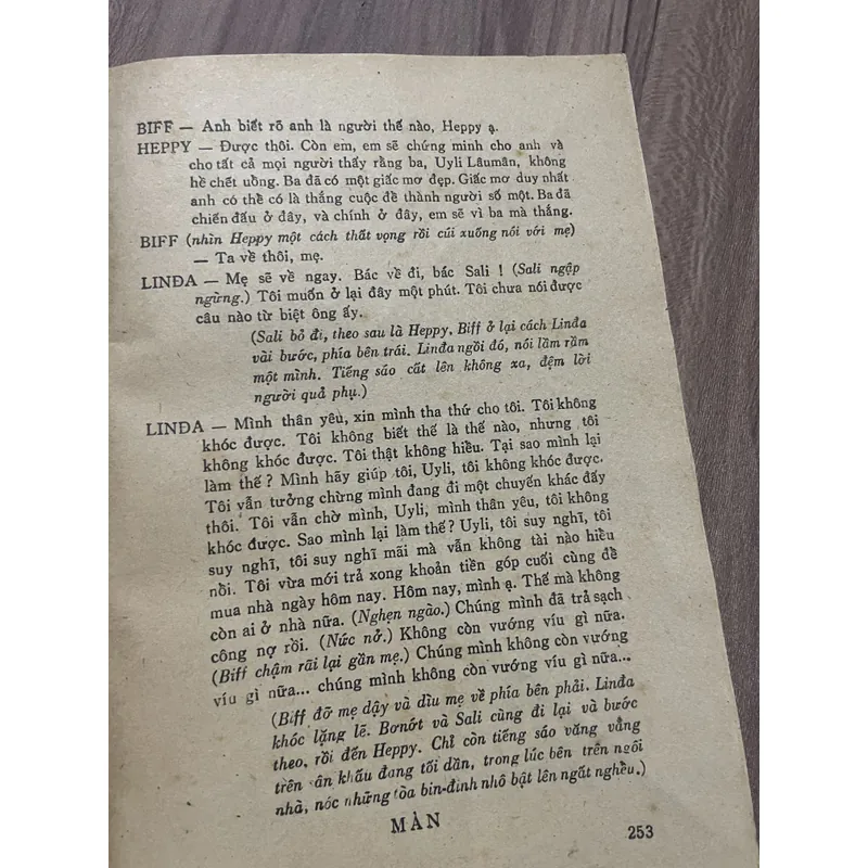 TẤT CẢ ĐỀU LÀ CON TÔI- CÁI CHẾT CỦA NGƯỜI CHÀO HÀNG -  Arthur Miller 687942