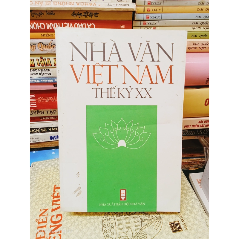 Nhà Văn Việt Nam Thế Kỷ XX 469461