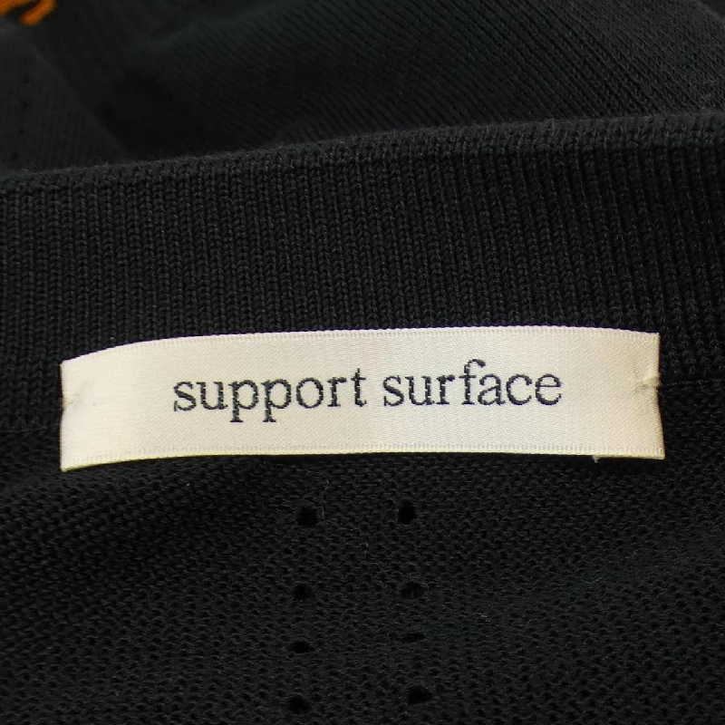 Bề mặt hỗ trợ áo khoác 634029