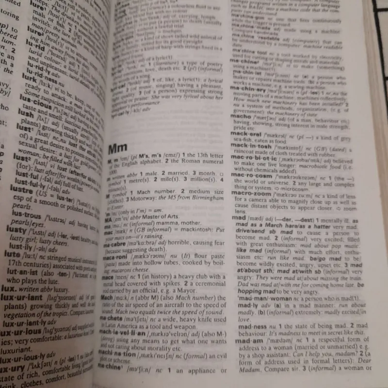 Oxford Student's Dictionary. 2nd by A.S. Hornby & Christina. 13 impressed 2000. OUP  594638